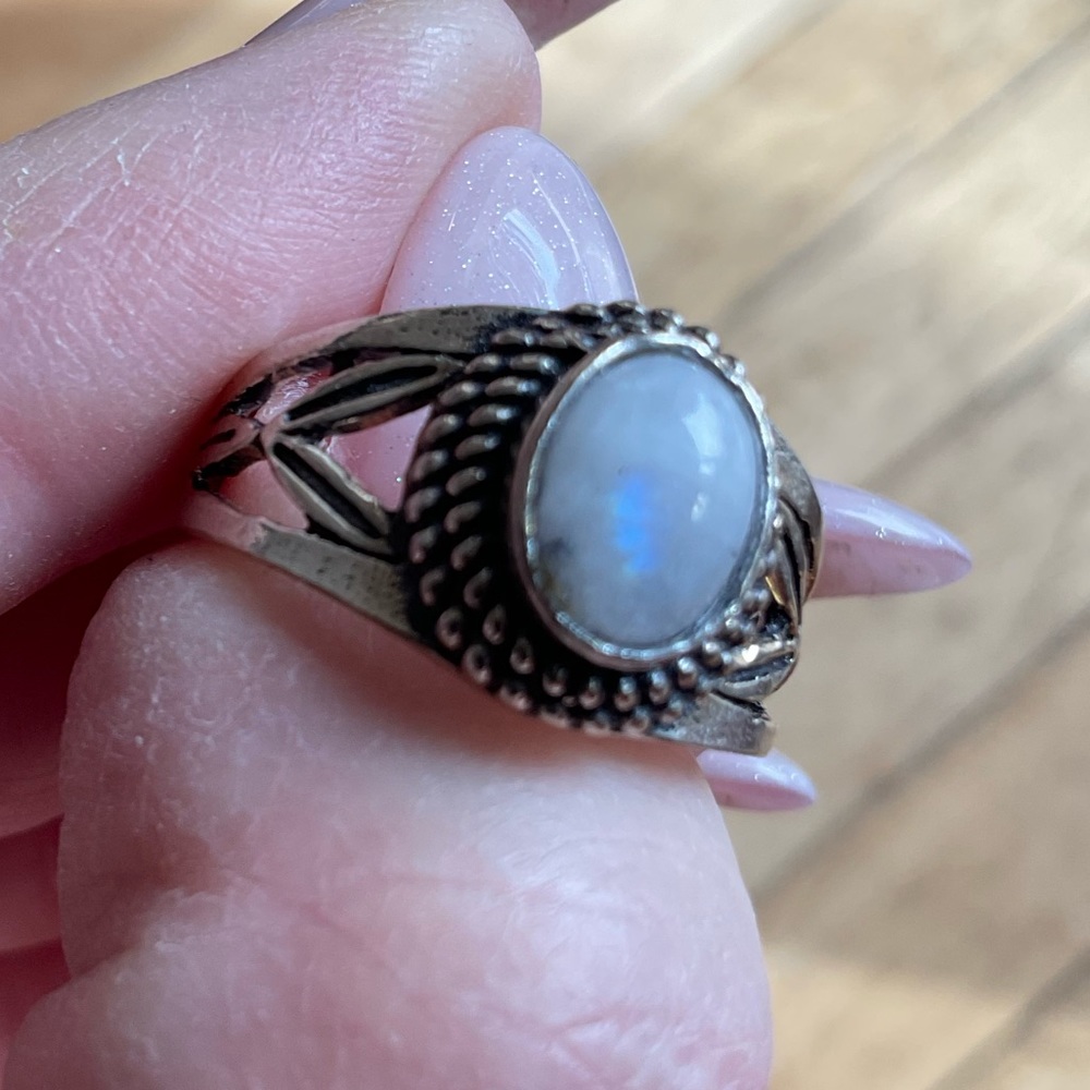 Moonstone ring 8